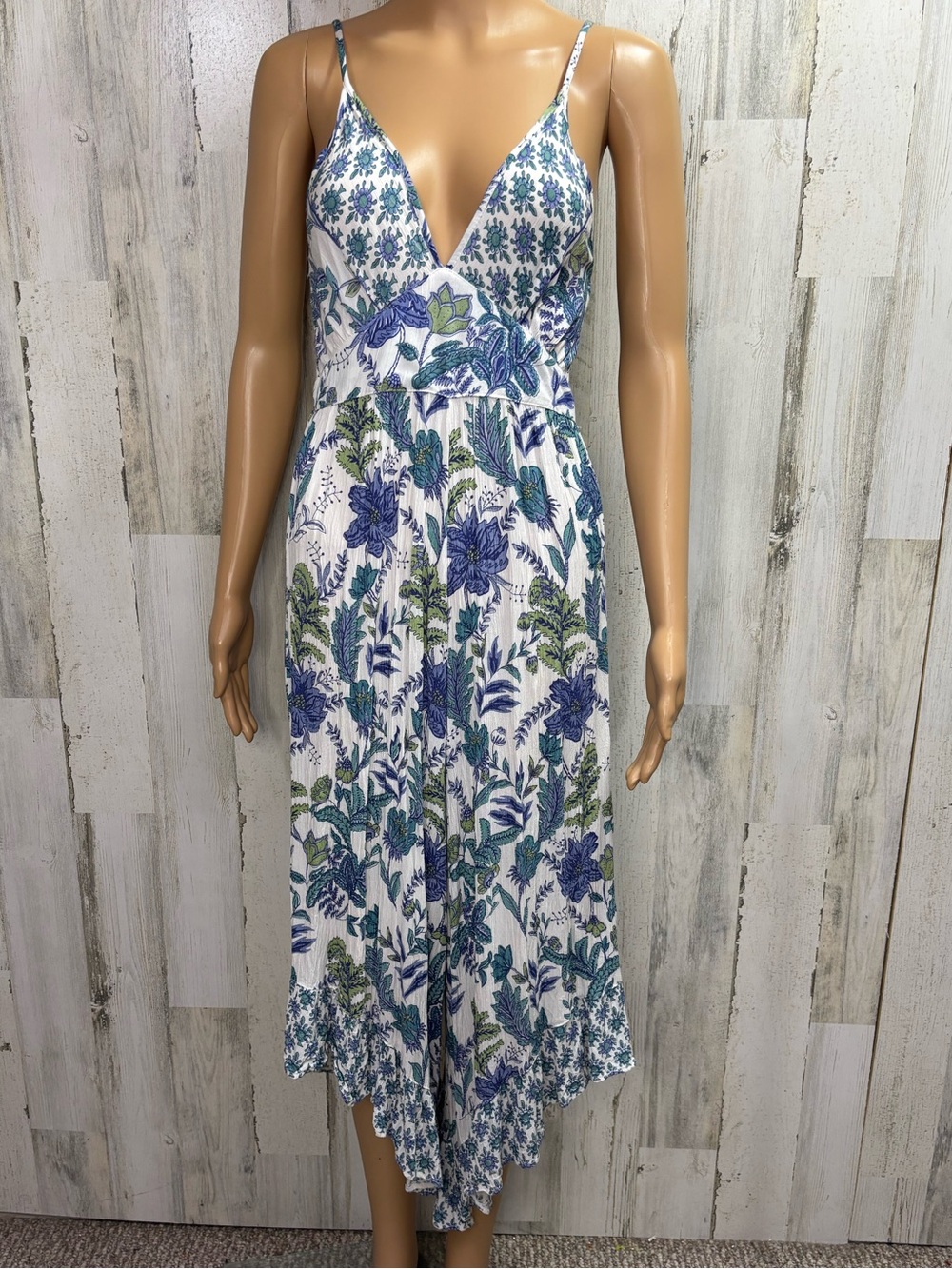 Angie Floral V-Neck Wide-Leg Angled Hem Jumpsuit in White & Blue - Picture 2 of 9